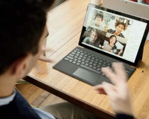 Communicating To Middle Schoolers In A Digital Environment