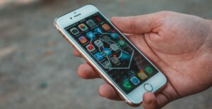 Using Digital Devotional Plans in Your Youth Ministry
